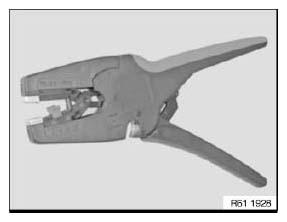 G04957432